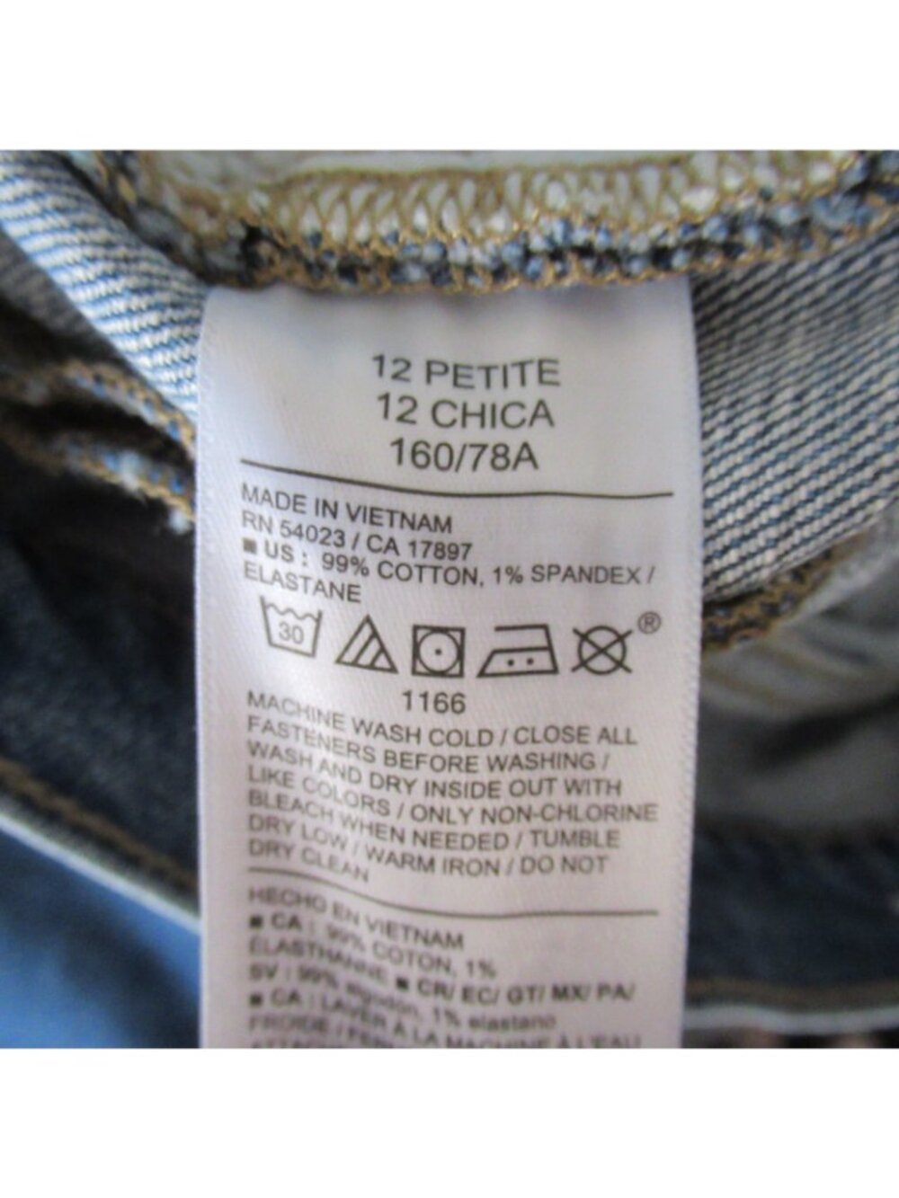 Old Navy Jeans 12 High Rise Barrel Leg Plus Size Distressed - Picture 6 of 7